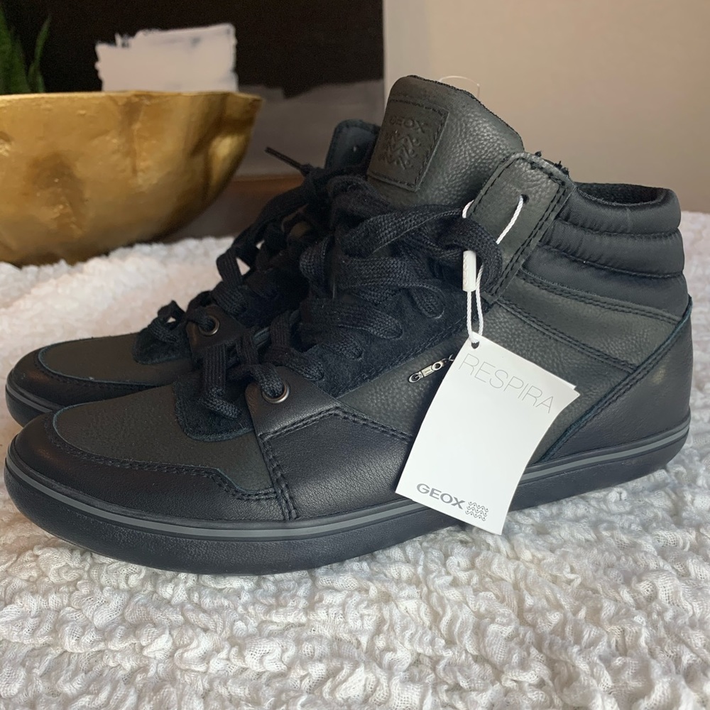 NWT Geox Black high tops black leather sneakers size 6